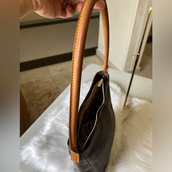 Authentic Louis Vuitton Shoulder bag - Picture 11 of 17